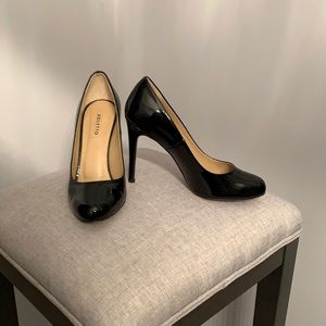 Black High Heel Shoes